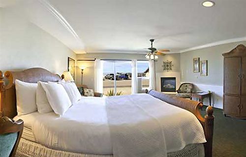 קיוקוס On The Beach Bed And Breakfast מראה חיצוני תמונה
