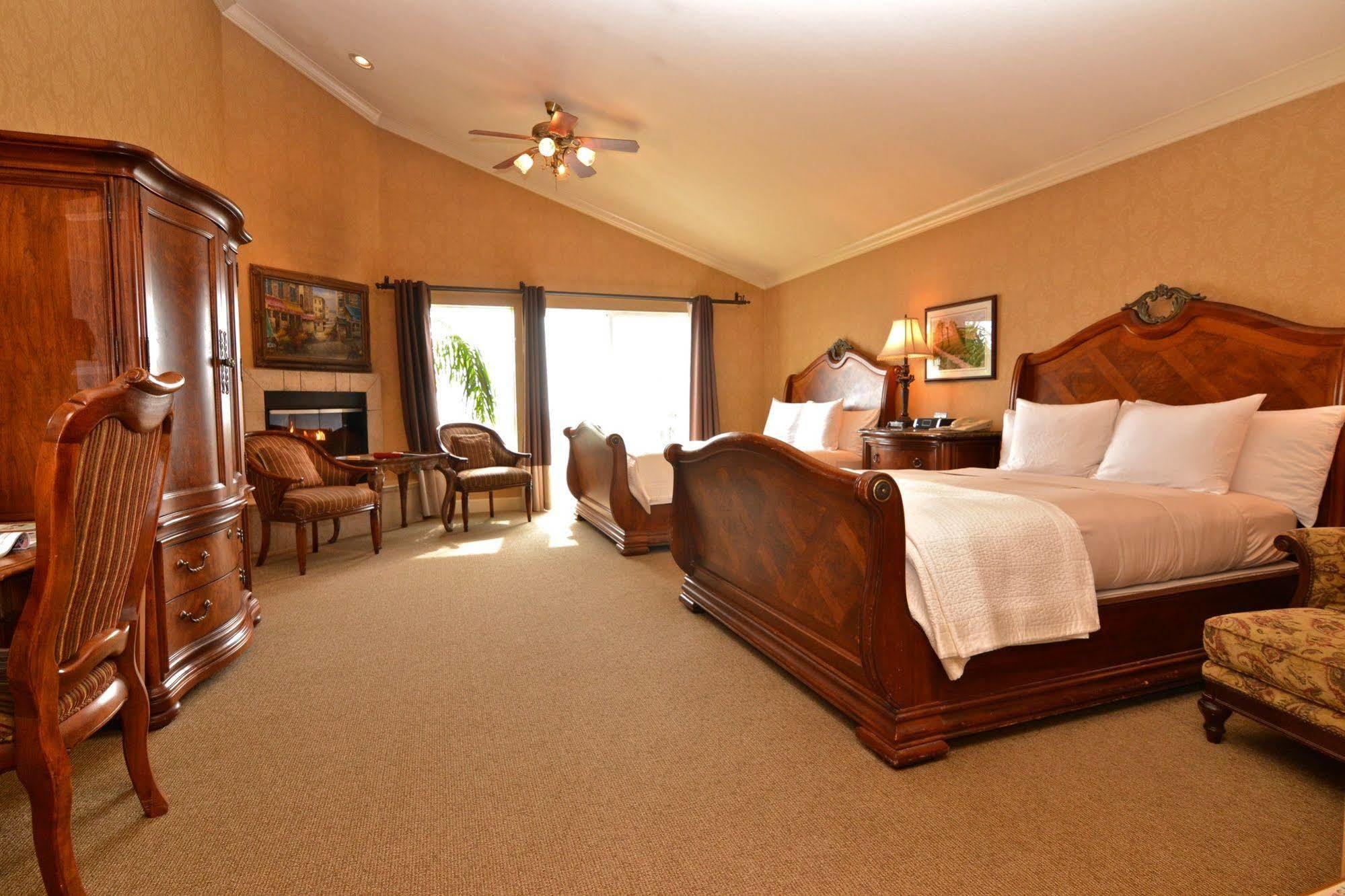 קיוקוס On The Beach Bed And Breakfast מראה חיצוני תמונה